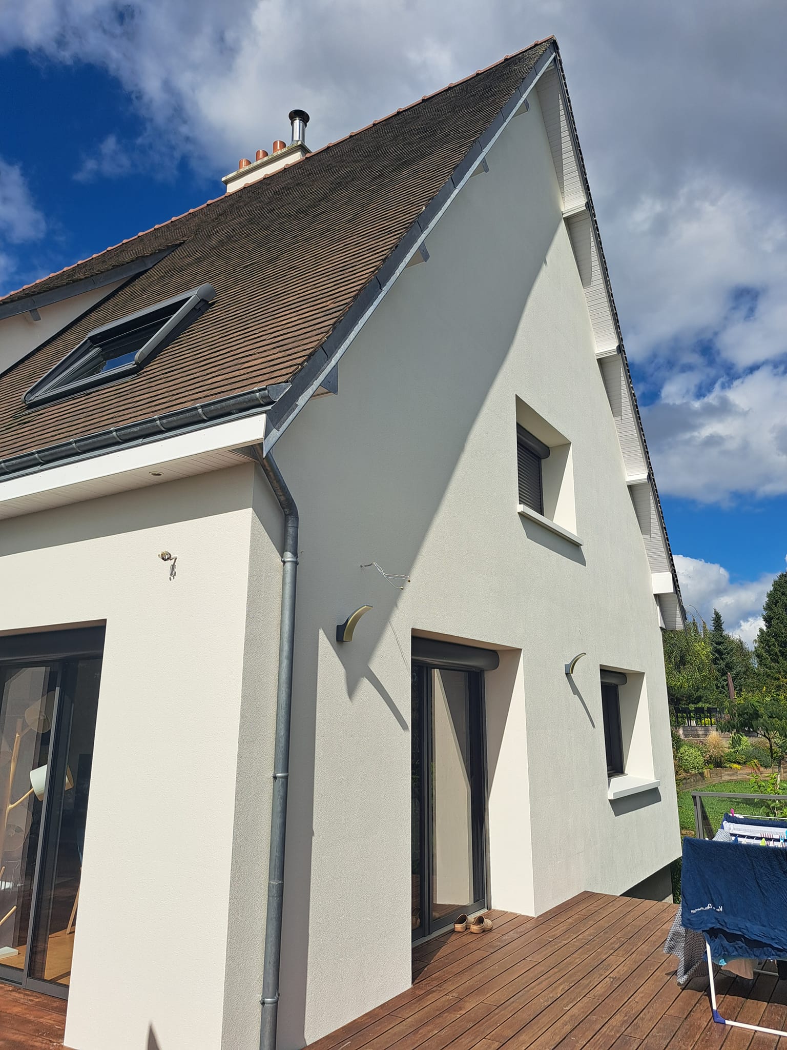 Réalisations Dagicour — maison rénovée avec ITE et enduit en Normandie