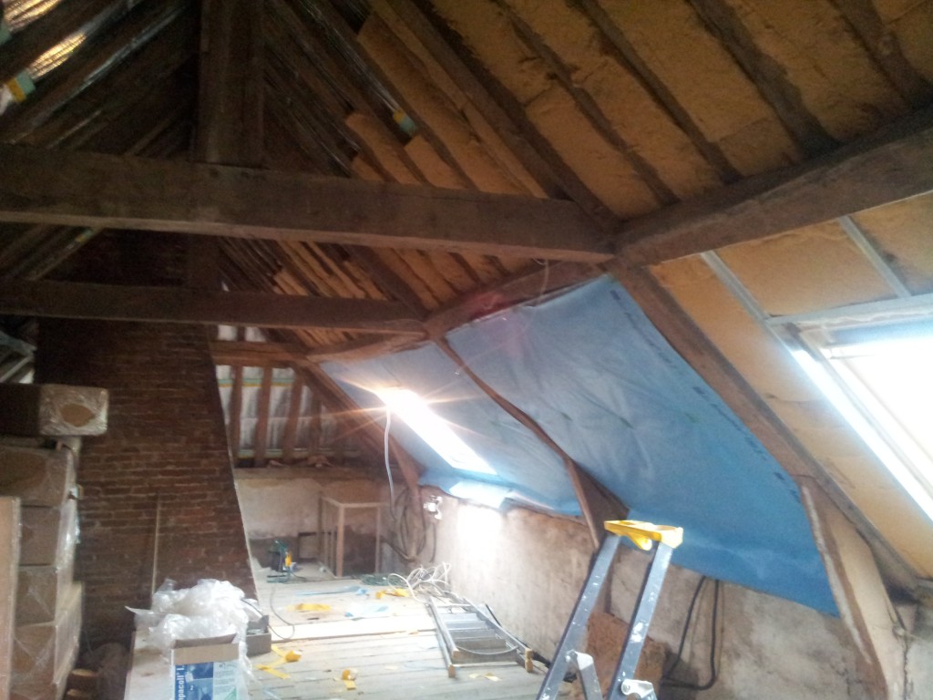 Charpente traditionnelle et isolation des combles — rénovation Dagicour